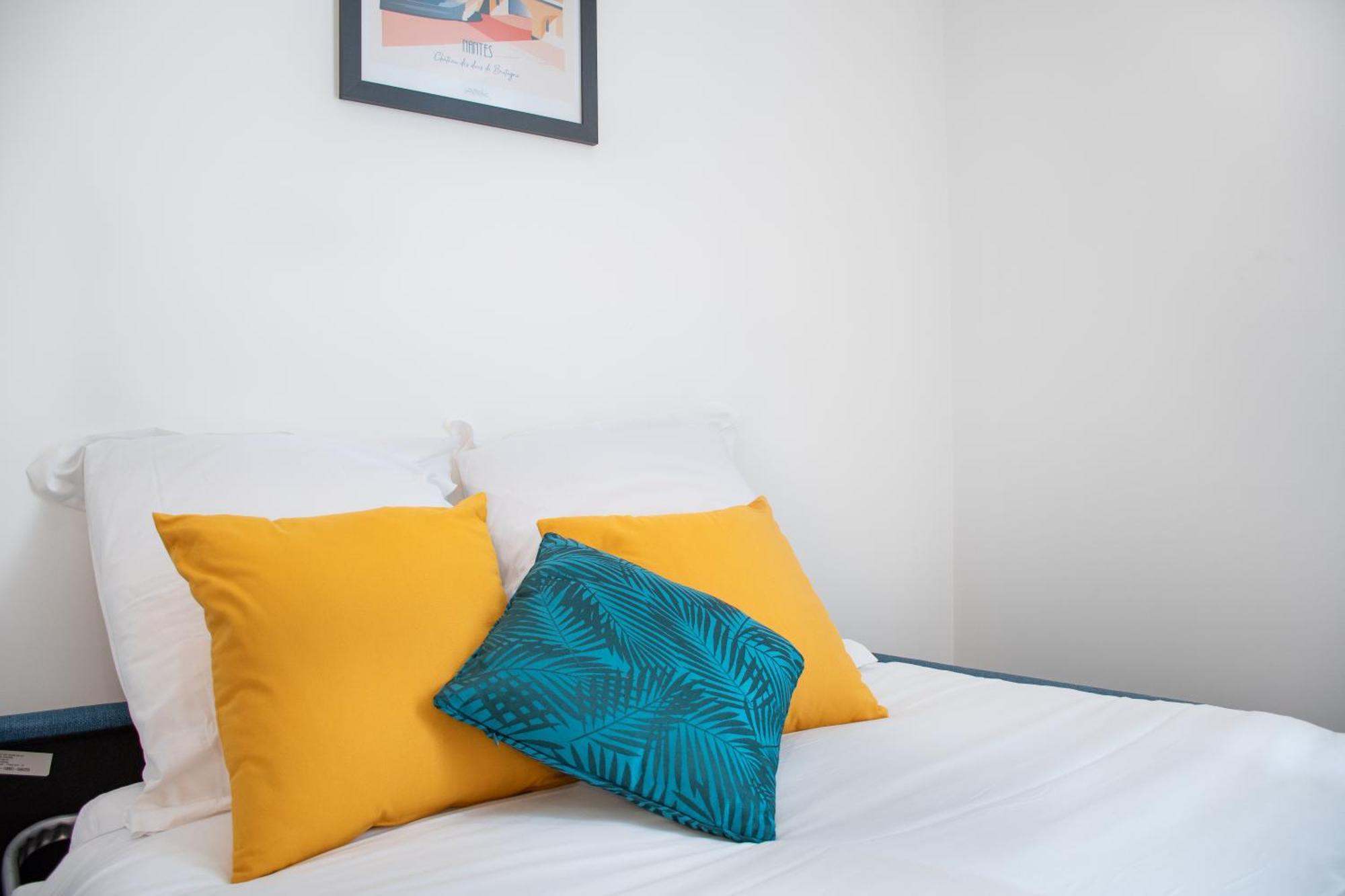 L'Appartement Des Ducs Avec Baignoire Double Nantes Exteriör bild