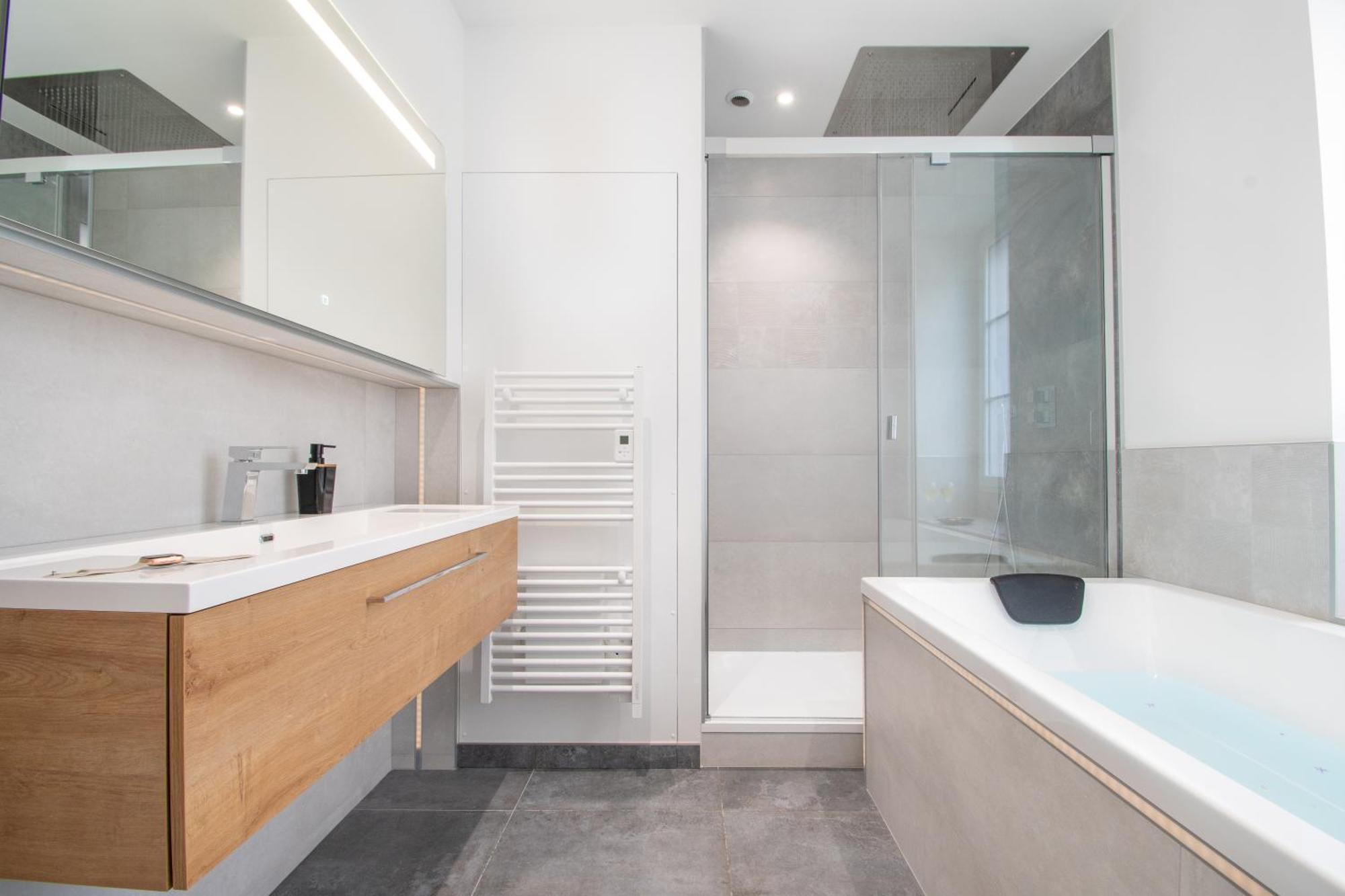 L'Appartement Des Ducs Avec Baignoire Double Nantes Exteriör bild